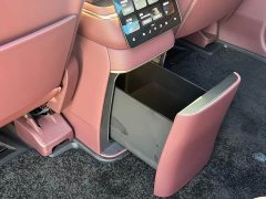 NIO ES8 Six-Seat Executive Signature Edition - ფოტო 15