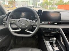 Hyundai Elantra 1.5L CVT GLX Elite - фото 16