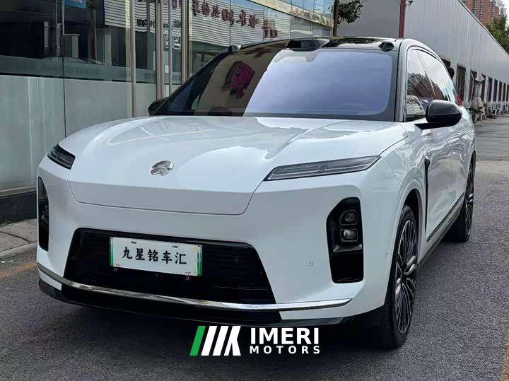NIO ES8 Six-Seat Executive Signature Edition