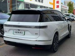 NIO ES8 Six-Seat Executive Signature Edition - ფოტო 3