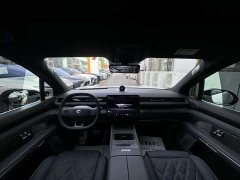 NIO ES8 Six-Seat Executive Signature Edition - ფოტო 6