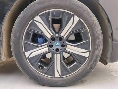 BMW iX xDrive40 - ფოტო 18