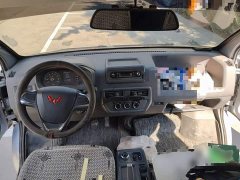 Wuling Yangguang 300km Comfort Passenger Van 75kW - ფოტო 5