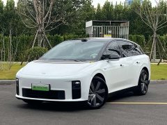 Li Auto i6 Four-Wheel Drive Standard Edition - ფოტო 1