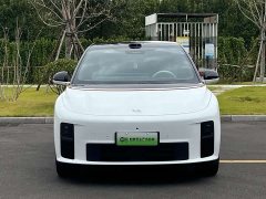 Li Auto i6 Four-Wheel Drive Standard Edition - ფოტო 2