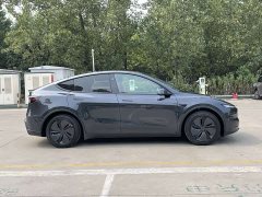Tesla Model Y Rear-Wheel Drive - photo 8
