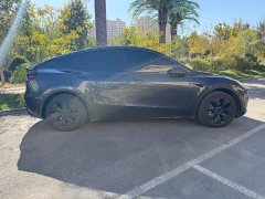 Tesla Model Y Rear-Wheel Drive - photo 3