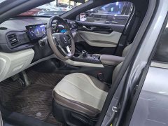 BYD Qin PLUS Glory Edition DM-i 55KM Leading - ფოტო 7