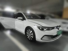 Volkswagen Golf 200TSI DSG - ფოტო 3