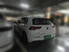 Volkswagen Golf 200TSI DSG - ფოტო 4