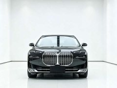BMW 7 Series 735Li Luxury Package - ფოტო 2