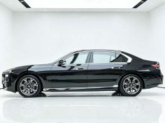 BMW 7 Series 735Li Luxury Package - ფოტო 3
