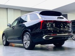 FAW Red Flag E-HS9 690km Range Flagship Edition Six-Seater - ფოტო 6