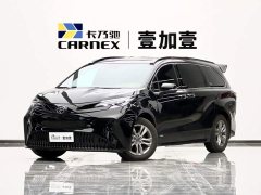 Toyota Sienna 2.5L Hybrid AWD Premium - фото 1