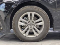 Toyota Sienna 2.5L Hybrid AWD Premium - фото 4