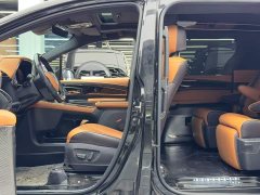 Toyota Sienna 2.5L Hybrid AWD Premium - фото 8
