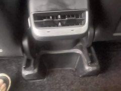 Tesla Model Y Standard Range RWD - ფოტო 13