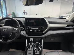 Toyota Highlander 2.5L Intelligent Hybrid AWD Premium 7-Seater - фото 13