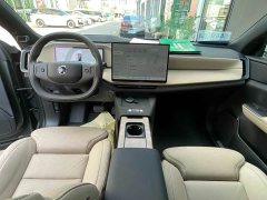 Volvo XC70 Plug-in Hybrid All-Wheel Drive Extended Range Ultra - ფოტო 4