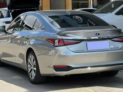 Lexus ES 300h Excellence - ფოტო 2