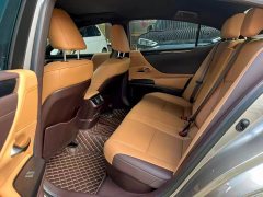 Lexus ES 300h Excellence - ფოტო 4