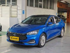Ford Focus Sedan EcoBoost 180 Automatic Trend - ფოტო 1