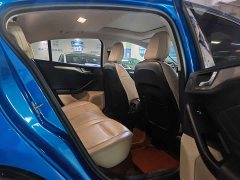 Ford Focus Sedan EcoBoost 180 Automatic Trend - ფოტო 10