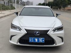Lexus ES 300h Premium Edition - ფოტო 13