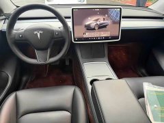 Tesla Model Y Rear-Wheel Drive - ფოტო 6