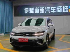 Volkswagen Touareg 300TSI Two-Wheel Drive Crescent Edition - фото 1
