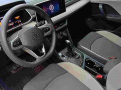 Volkswagen Touareg 300TSI Two-Wheel Drive Crescent Edition - фото 4