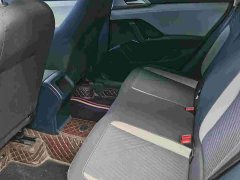 Volkswagen Touareg 300TSI Two-Wheel Drive Crescent Edition - фото 6