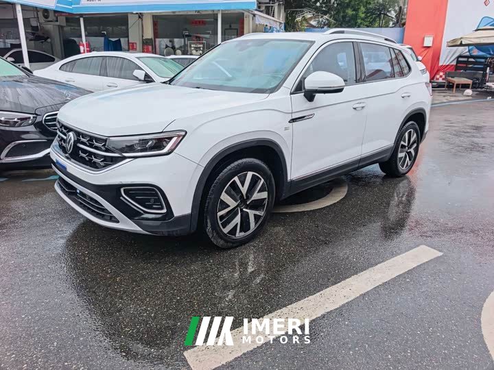 Volkswagen Taos 330TSI FWD Luxury Plus Advanced Edition - автомобиль из Китая