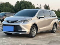 Toyota Sienna 2.5L Hybrid Comfort Edition - ფოტო 1