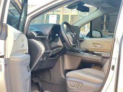 Toyota Sienna 2.5L Hybrid Comfort Edition - ფოტო 3