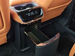LEVC L380 140-Degree 6-Seat AWD Ultra - photo 15