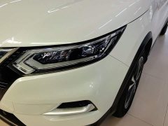 Nissan Qashqai 2.0L CVT XV Premium Luxury - photo 5