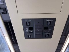 Toyota Alphard Hybrid 2.5L Premium Edition - фото 19