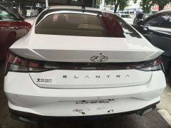 Hyundai Elantra 1.5L CVT Luxury - фото 12