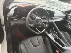 Hyundai Elantra 1.5L CVT Luxury - фото 4