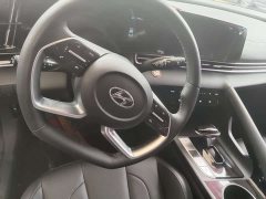 Hyundai Elantra 1.5L CVT Luxury - фото 7