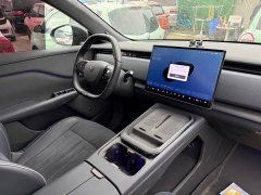 Voyah Lantu Zhiyin Four-Wheel Drive Global Edition - photo 9