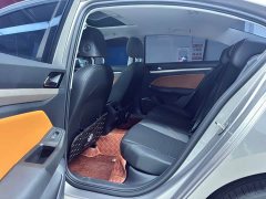 Volkswagen Bora 200TSI DSG Comfort Pro - ფოტო 8