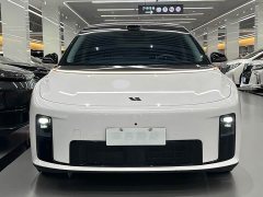 Li Auto i8 Standard Edition - ფოტო 2