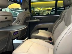 Li Auto i8 Standard Edition - ფოტო 6