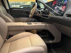 Li Auto i8 Standard Edition - ფოტო 8