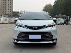 Toyota Sienna 2.5L Hybrid Premium Edition - photo 2