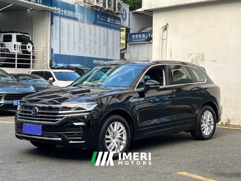 2021 Volkswagen Touareg 2.0TSI Ruishang Edition - автомобиль из Китая