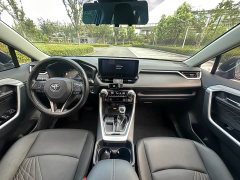 Toyota RAV4 2.0L CVT FWD Fashion Plus - фото 8