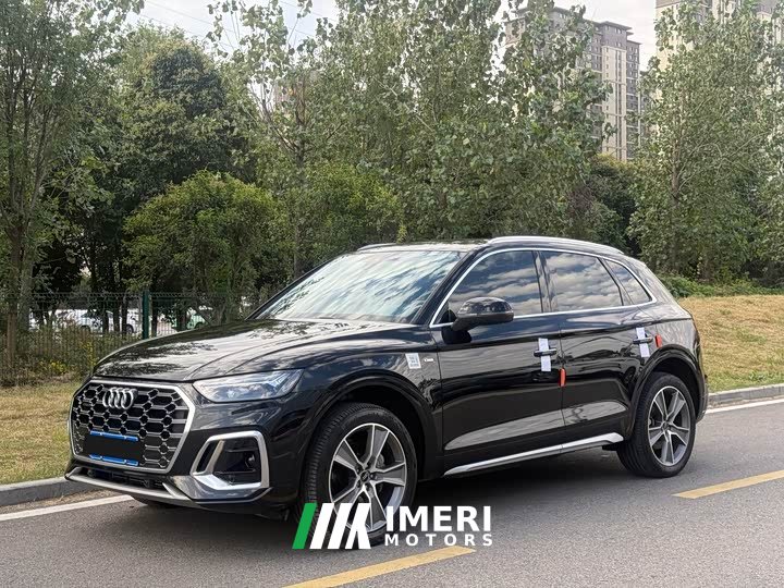 Audi Q5L 45T Luxury Dynamic - ავტომობილი ჩინეთიდან